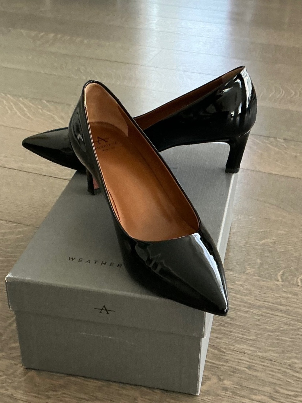 Aquatalia black patent kitten heel pumps